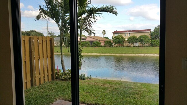 Foto del edificio - 5604 NW 58th Ln