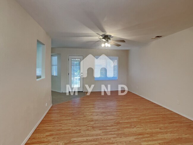 Foto del edificio - 1757 W Ray Ln