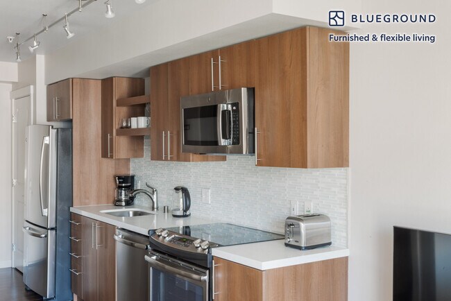 Foto del edificio - 10333 Main St