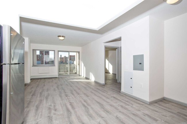 Foto del edificio - 14-45-45 31st Ave