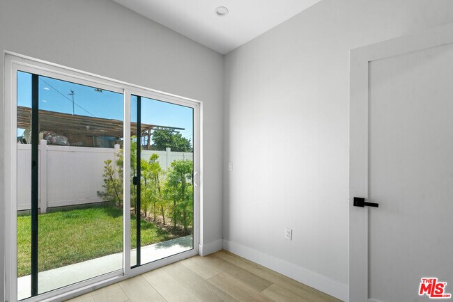 Foto del edificio - 4712 W 17th St