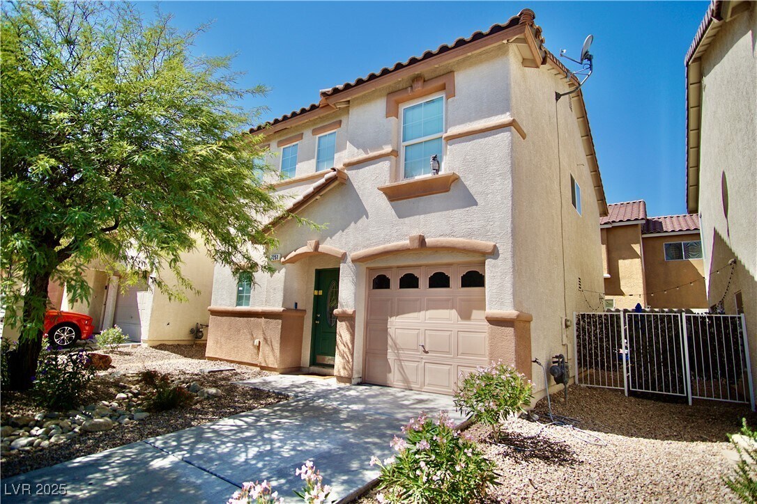 Foto principal - 7251 Forefather St