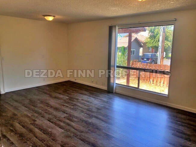 Foto del edificio - 947 E Augusta Ave