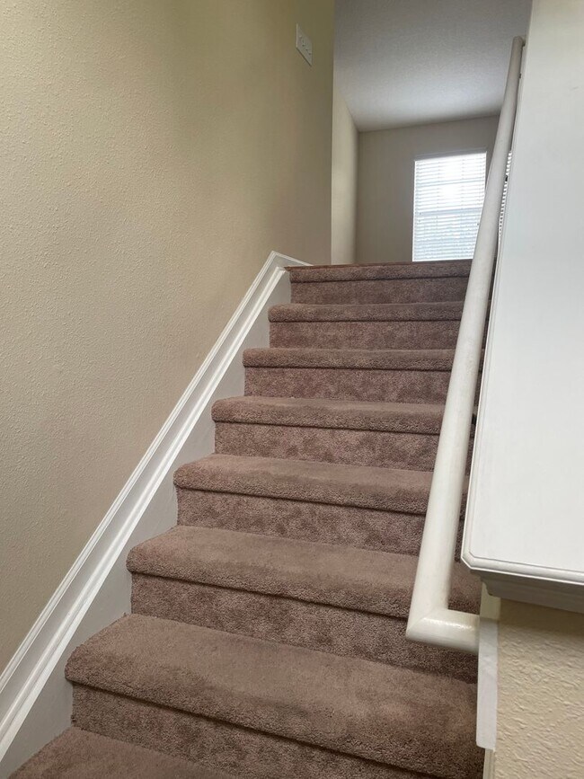 Foto del edificio - 2 Bed 2 Bath Condo with Amenities In Oakleaf Plantation!