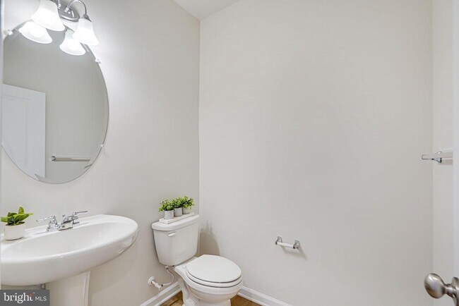 Building Photo - 9536 Barnes Lp
