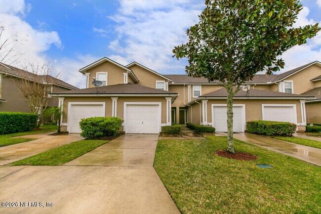 Building Photo - 365 Scrub Jay Dr