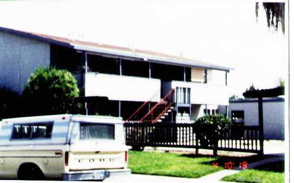 Foto del edificio - 808 Sharmon Palms Ln