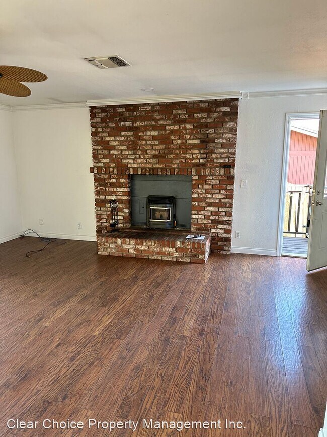 Building Photo - 3 br, 2 bath House - 1955 Willowbrook