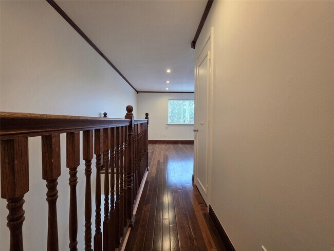 Foto del edificio - 125 White Plains Rd