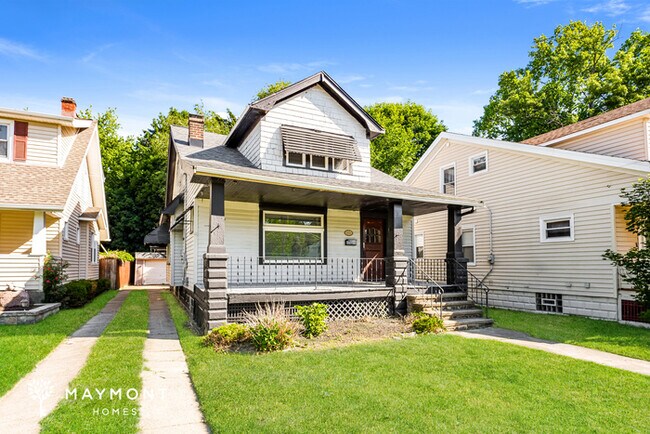Foto del edificio - 9509 Rosewood Ave