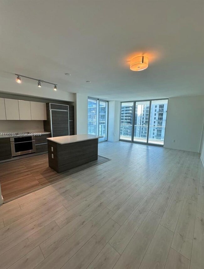 Foto del edificio - 1100 S Miami Ave