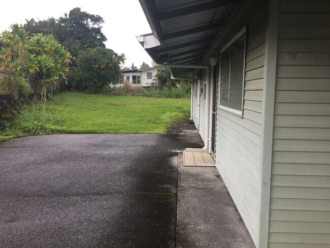 Foto del edificio - Nice 3BR/1BA in lower Kaumana