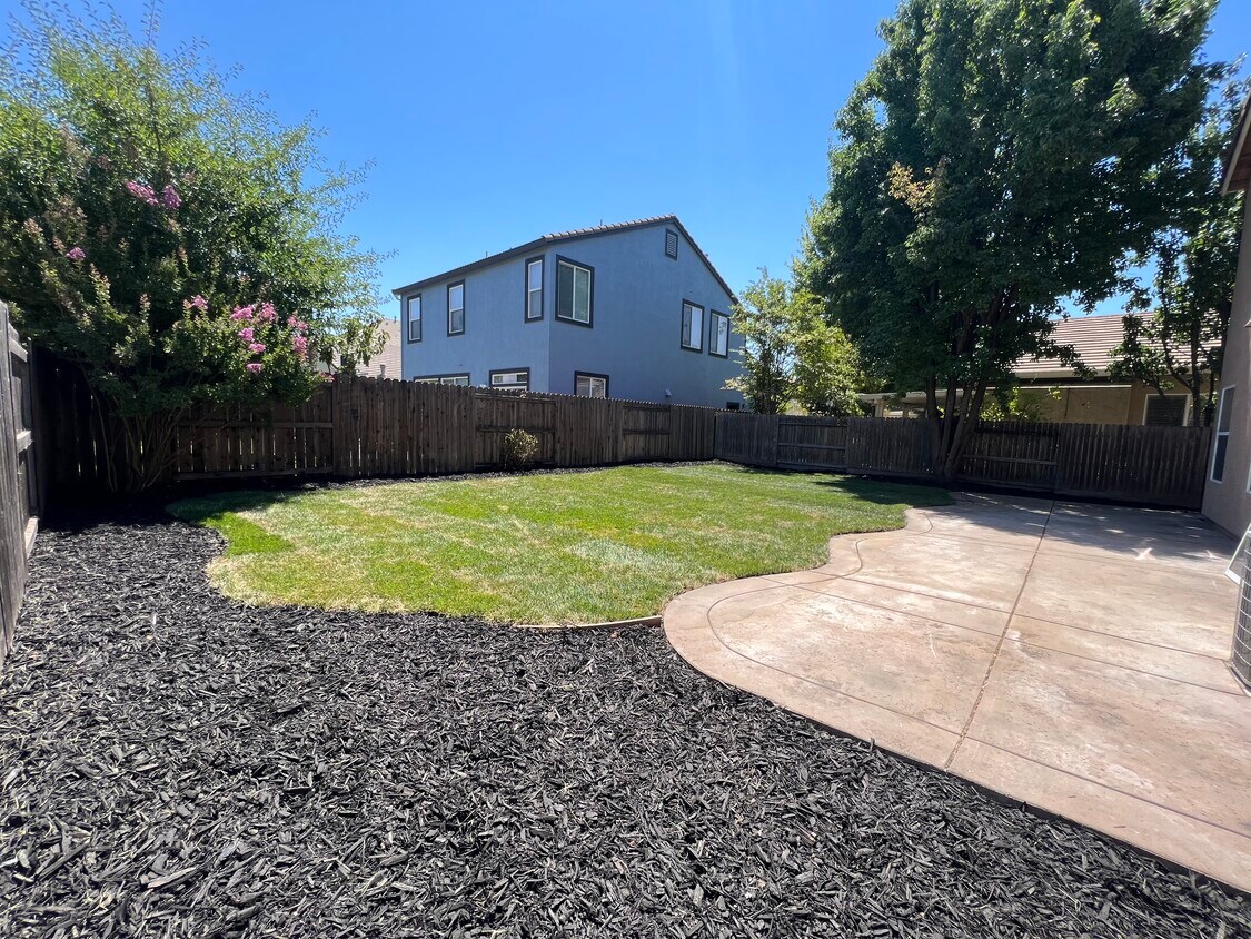 Foto del edificio - 2858 Screech Owl Way