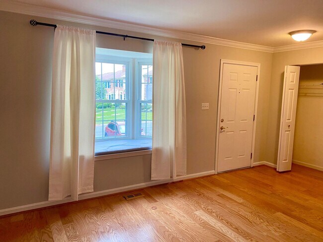 Foto del edificio - Spacious 3-Bedroom Townhome in Abingdon ~ ...
