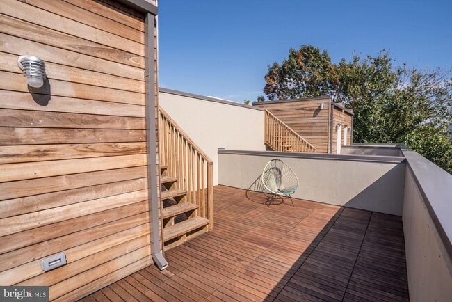 Foto del edificio - 446 Ridge St NW