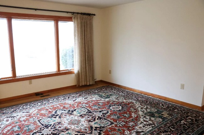 Foto del edificio - 425 N Hillsdale Dr