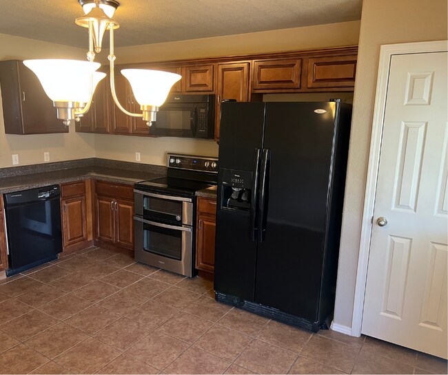 Foto del edificio - 221 Regency Dr