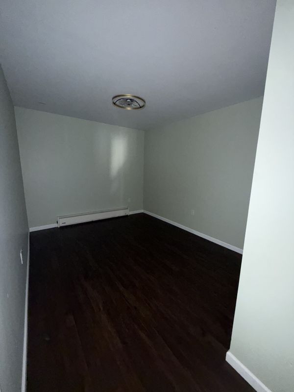 Foto del edificio - 132 E Main St