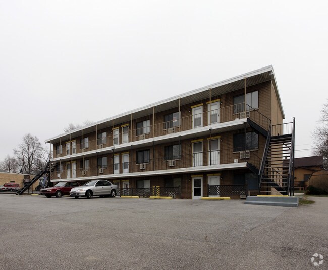 2547 Manchester Rd Akron, OH 44319 Rentals Akron, OH