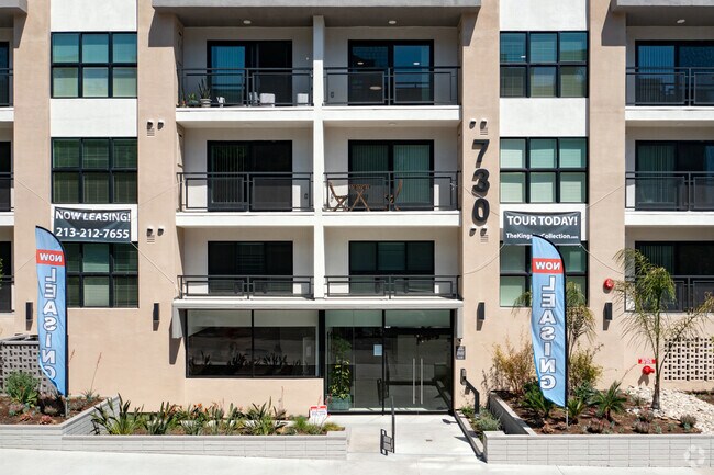 Kingsley Hotel Diplomat Apartments - Hollywood Regis Condominiums