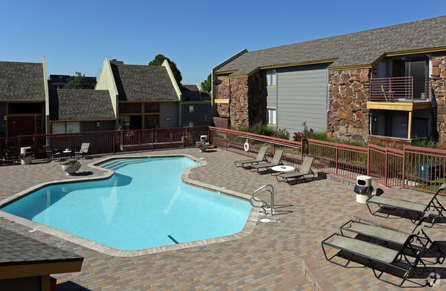 Building Photo - Vista Shadow Mountain