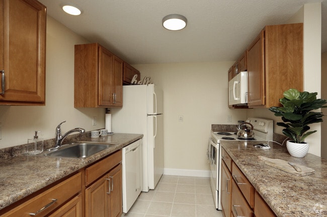 Interior Photo - London Court
