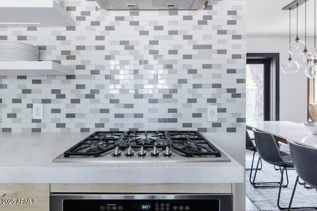 Foto del edificio - 409 W 14th St