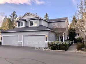 Building Photo - 23120 NE 8th Pl