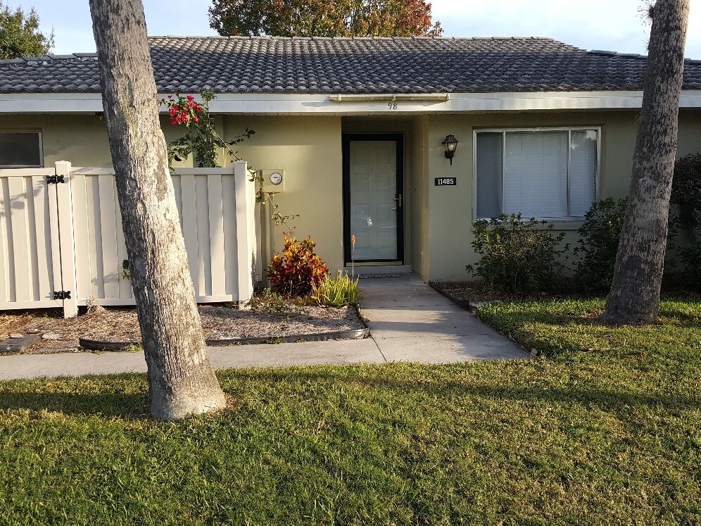 11485 W Sandpiper Ct, Crystal River, FL 34429 Townhome Rentals in