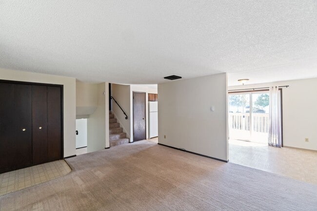Building Photo - Beautiful Spokane Valley Duplex!!