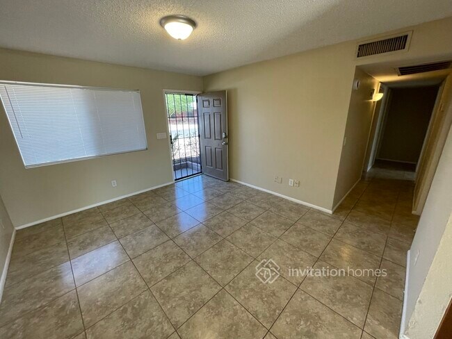 Building Photo - 10907 W Heatherbrae Dr