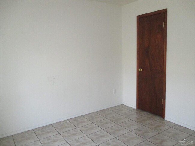 Building Photo - 2316 Ashley Ave