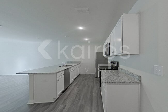 Building Photo - 310 Ironwood Ct
