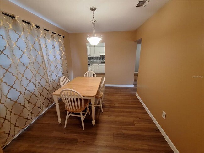 Foto del edificio - 11103 N 21st St