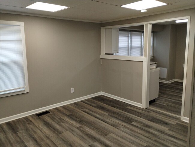 Building Photo - **Deposit Special $500** 3008 Rufus Street...