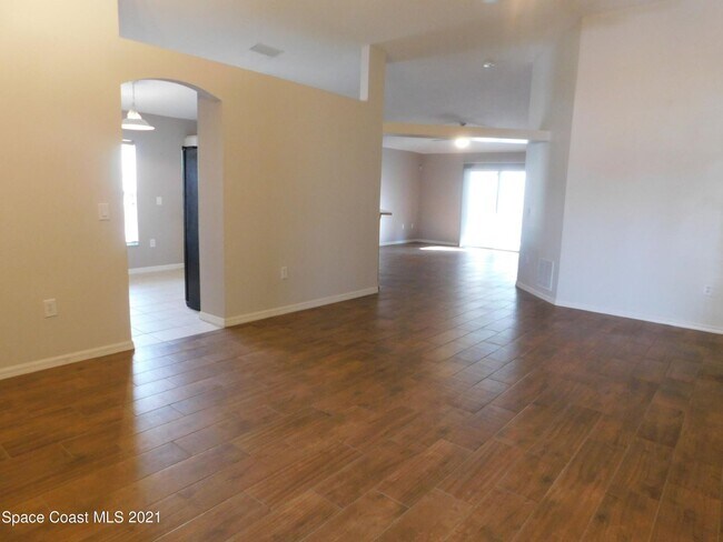 Building Photo - 4115 Barna Ave