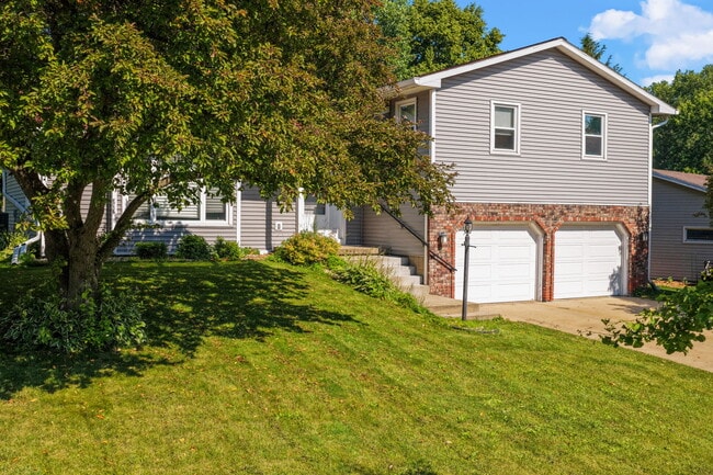 Building Photo - 3622 Rolling Hill Dr