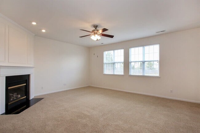 Building Photo - 4500 Sandtyn Dr