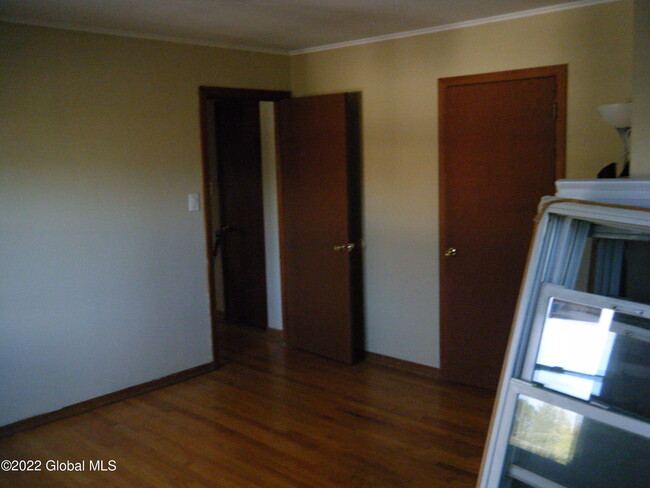 Foto del edificio - 644 Loudon Rd