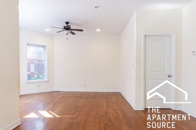Foto del edificio - 855 W Cornelia Ave
