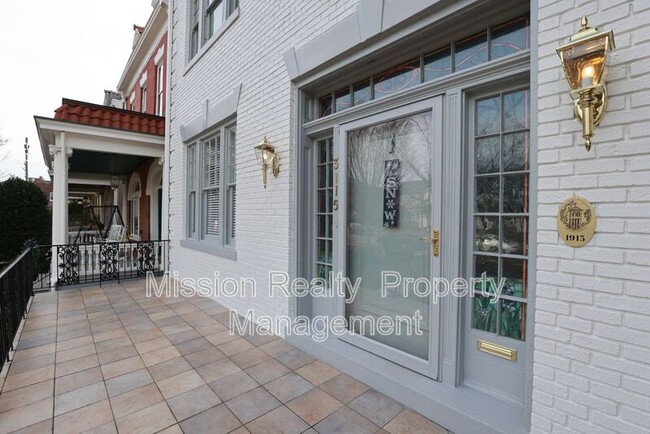 Building Photo - 3115 Grove Ave