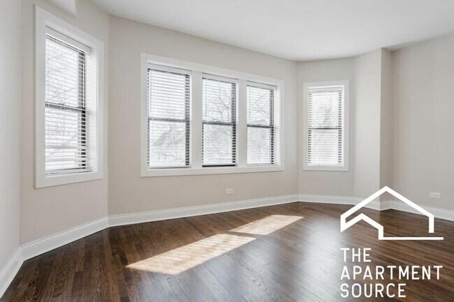 Building Photo - 3 bedroom in Chicago IL 60647