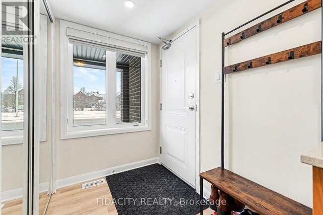 Photo du bâtiment - 770 March Rd