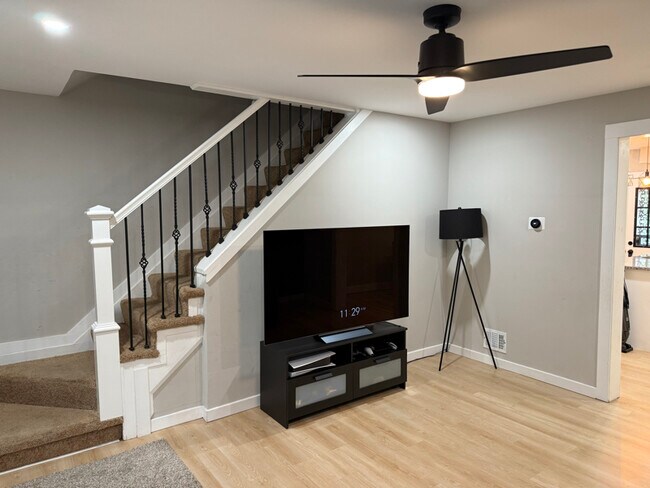 Foto del edificio - 3050 Grantley Ave