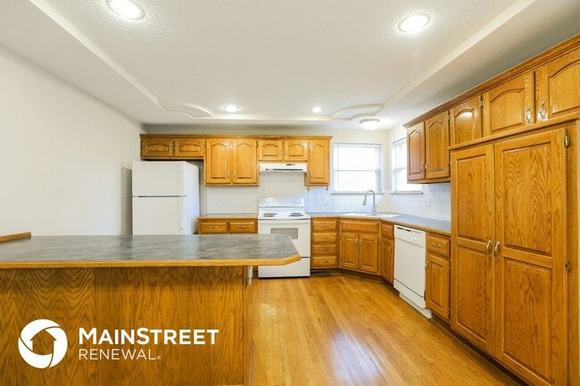 Building Photo - 5508 Scenic Dr