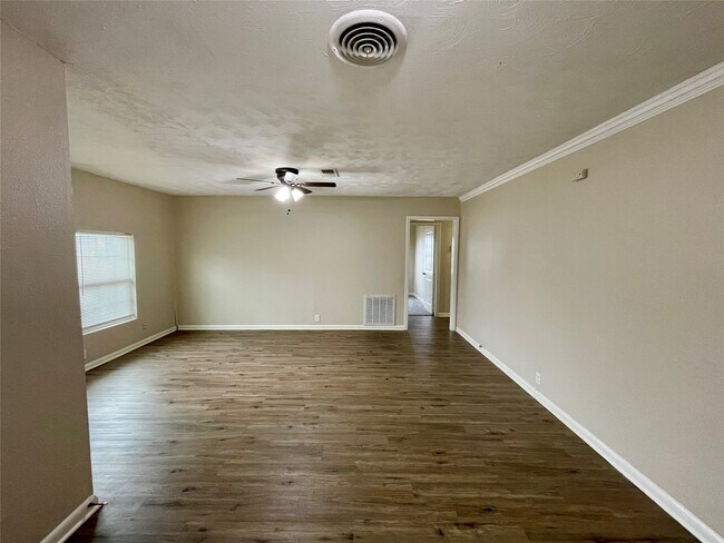 Building Photo - 6144 Doulton Dr