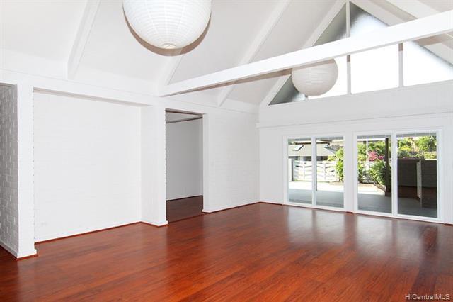 Building Photo - 4205 Kahala Ave