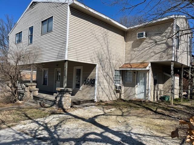 Primary Photo - 722 N Leverett Ave