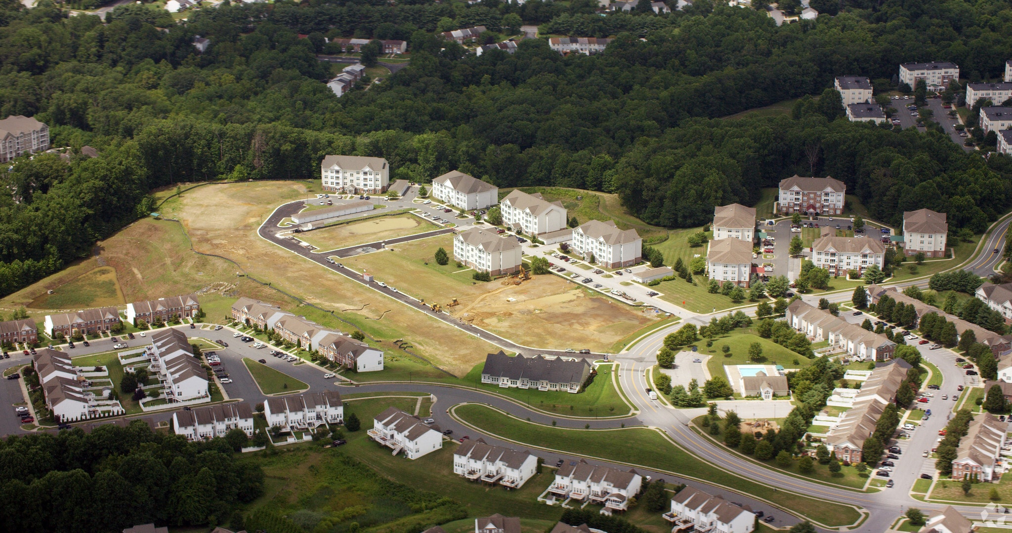 Emerald Hills Condominiums