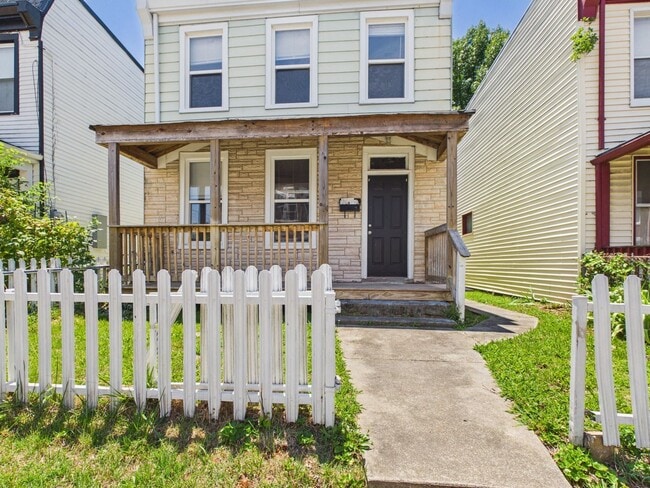 Photo - 207 Wellford Street House